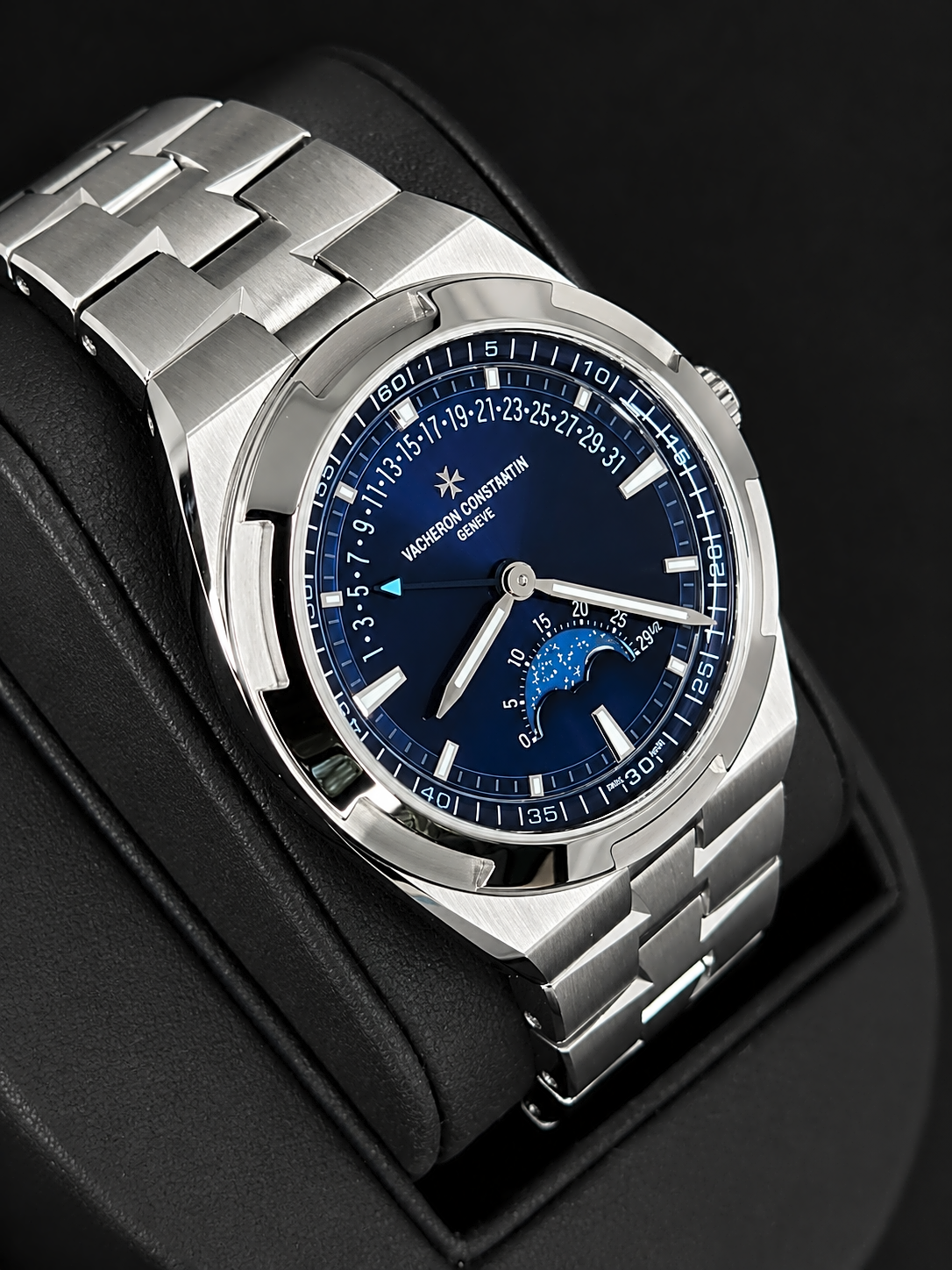 Vacheron Constantin Overseas Moon Phase Retrograde Date Stainless Steel / Blue