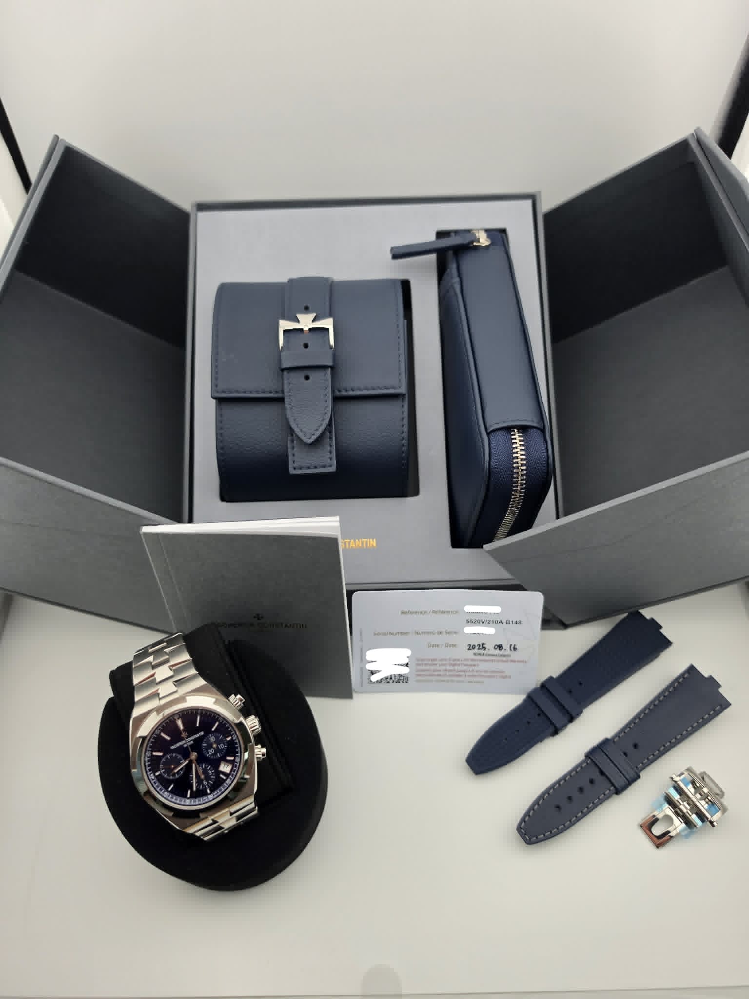 Vacheron Constantin Overseas Chronograph Stainless Steel / Blue 5520V/210A-B148