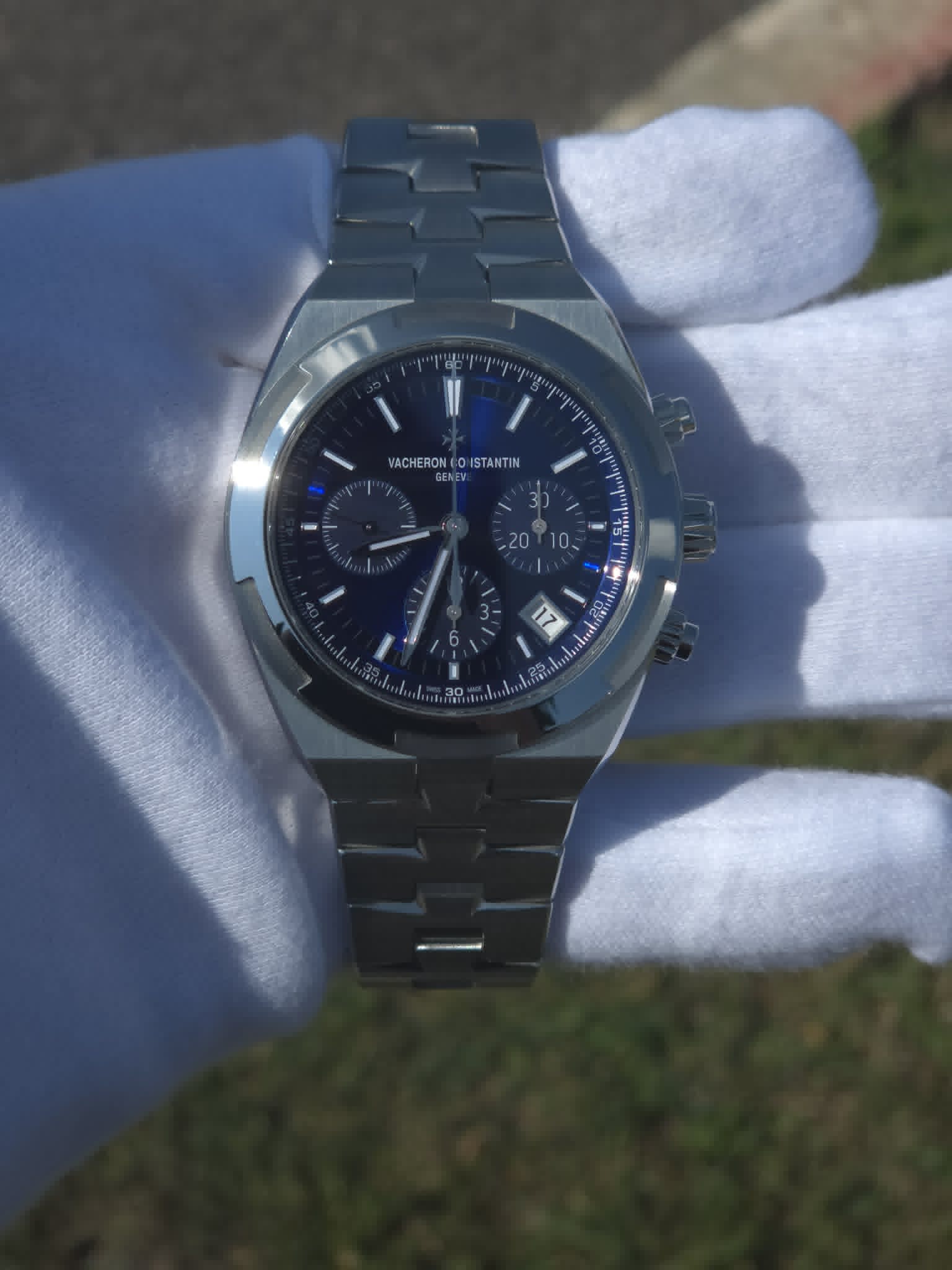 Vacheron Constantin Overseas Chronograph Stainless Steel / Blue 5520V/210A-B148