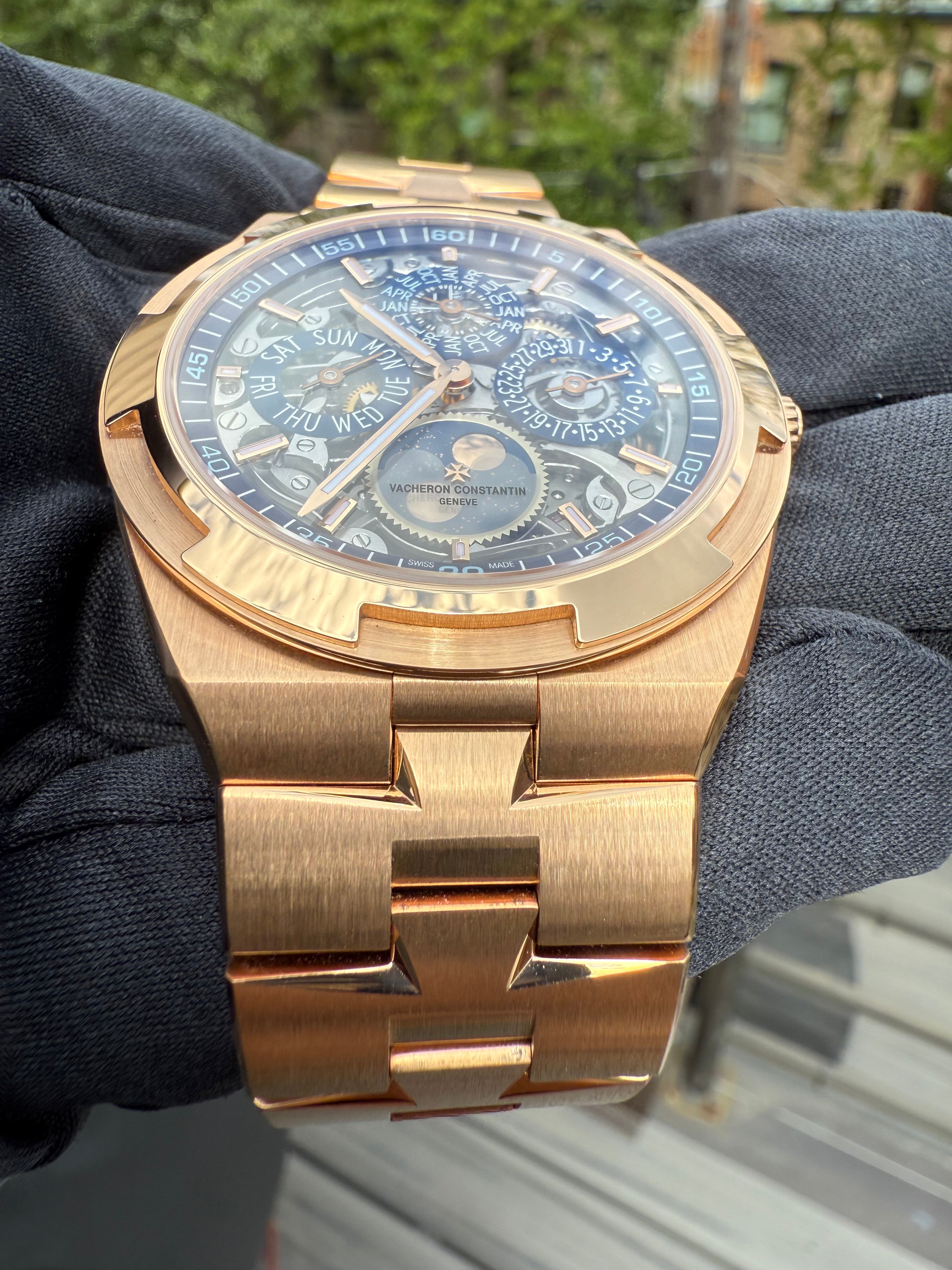 Vacheron Constantin Overseas Ultra-Thin Perpetual Calendar Pink Gold / Skeleton / Bracelet 4300V/120R-B547