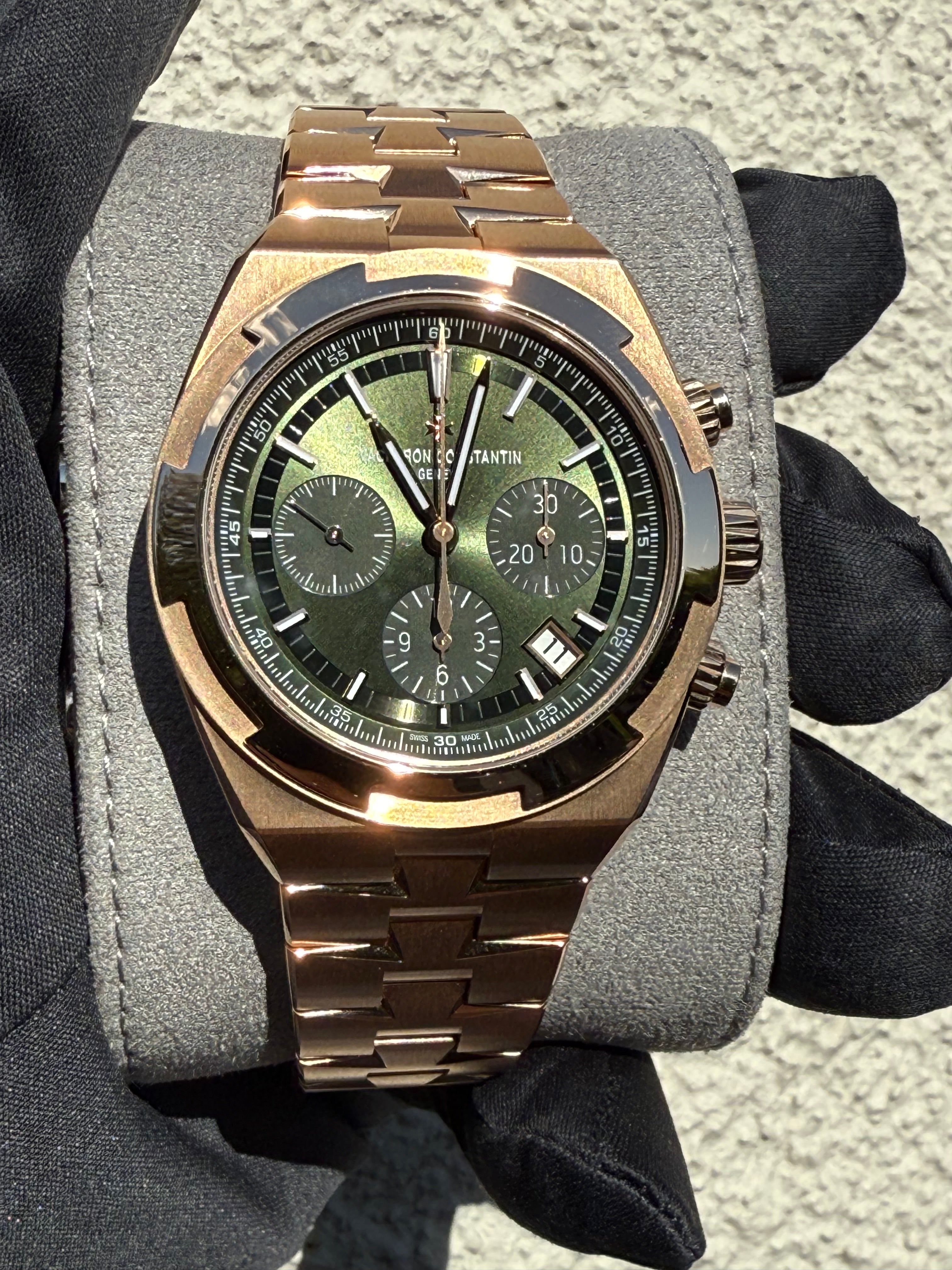 Vacheron Constantin Overseas Chronograph Pink Gold / Green 5520V/210R-B966