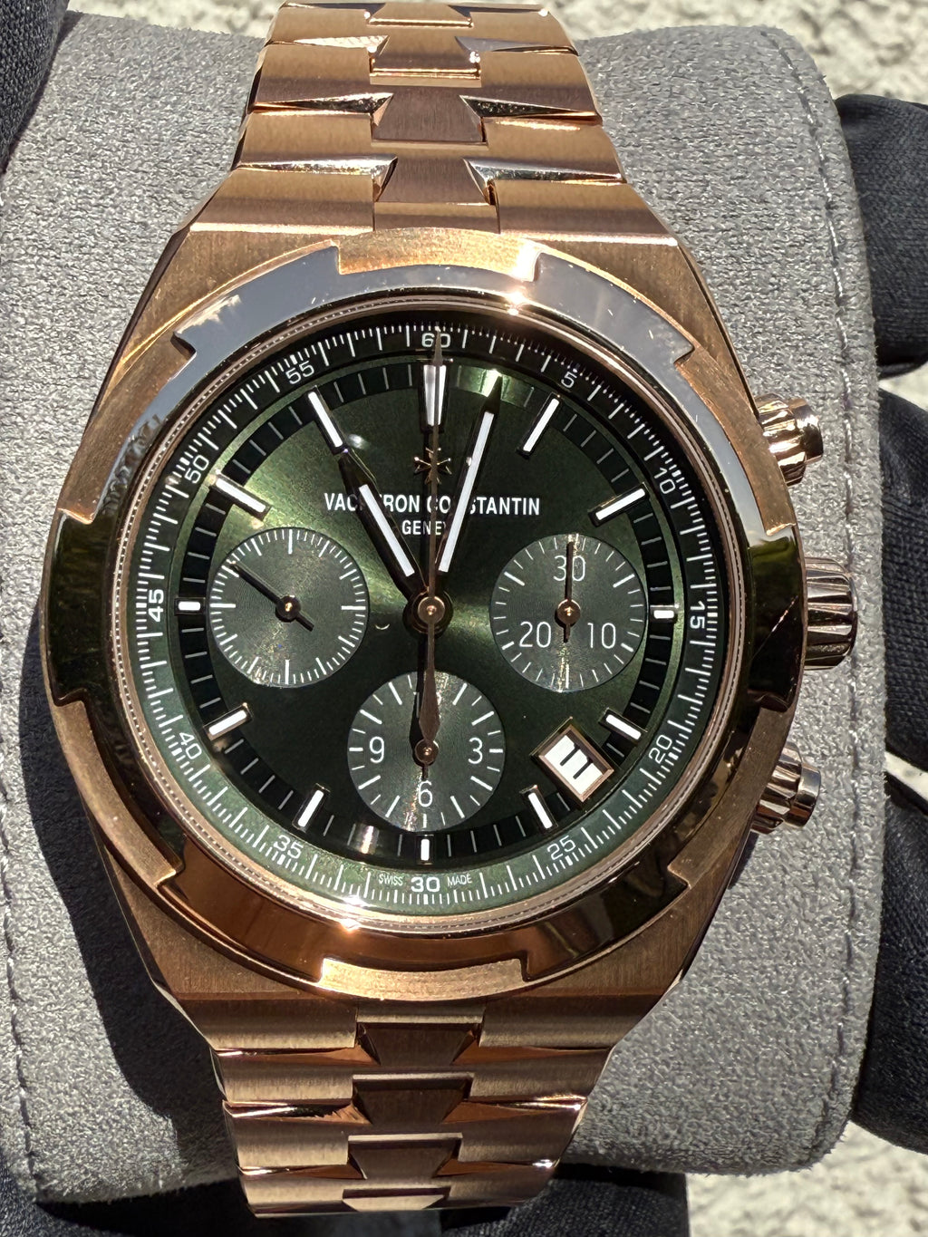 Vacheron Constantin Overseas Chronograph Pink Gold / Green 5520V/210R-B966