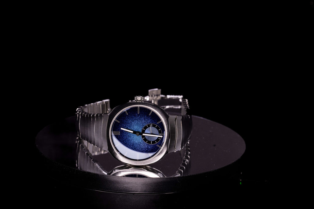H. Moser & Cie. Streamliner Small Seconds Blue Enamel