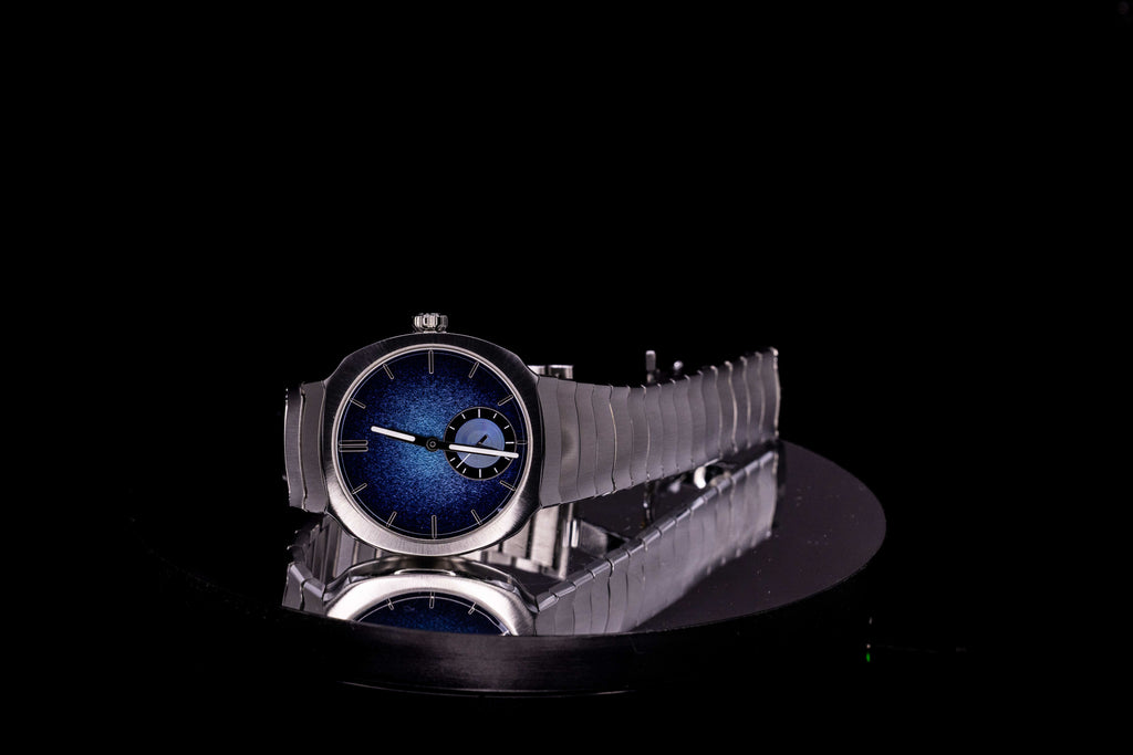 H. Moser & Cie. Streamliner Small Seconds Blue Enamel