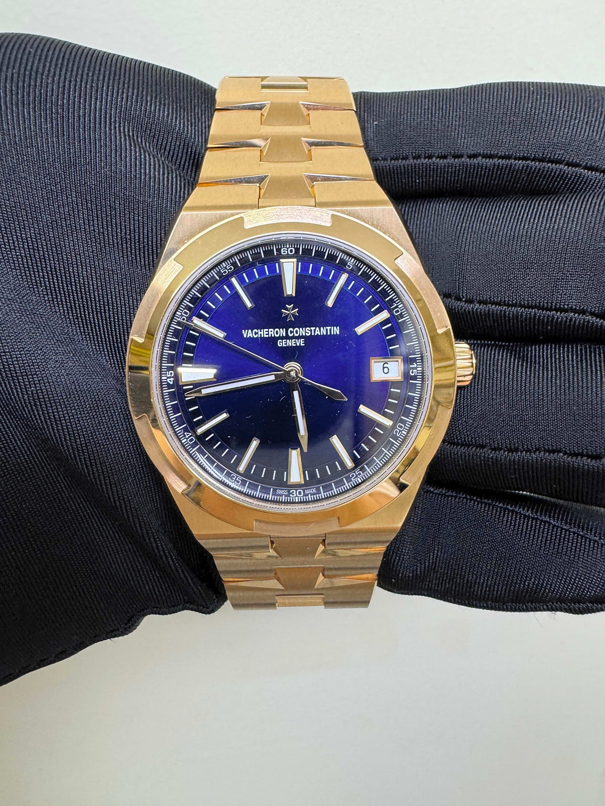 Vacheron Constantin Overseas Date Pink Gold / Blue