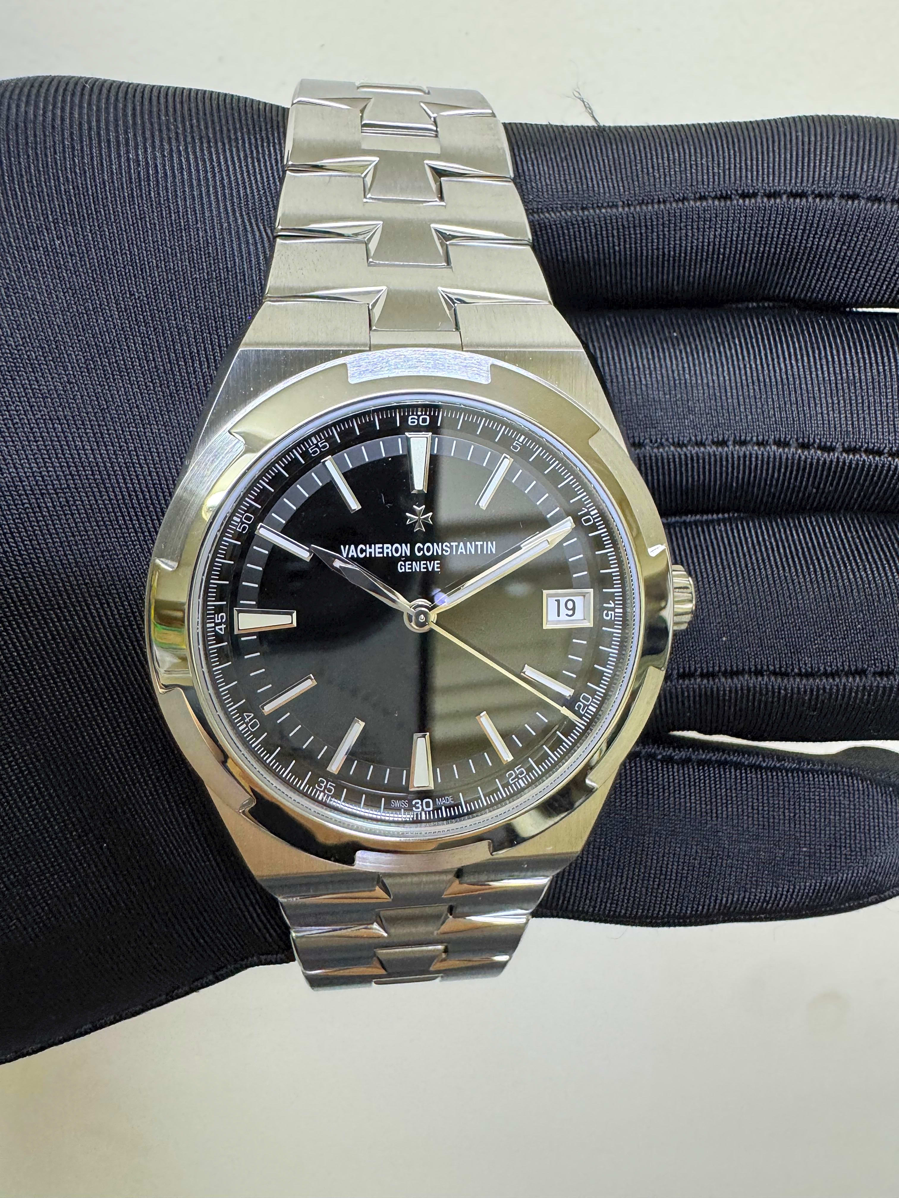 Vacheron Constantin Overseas Date Stainless Steel / Black