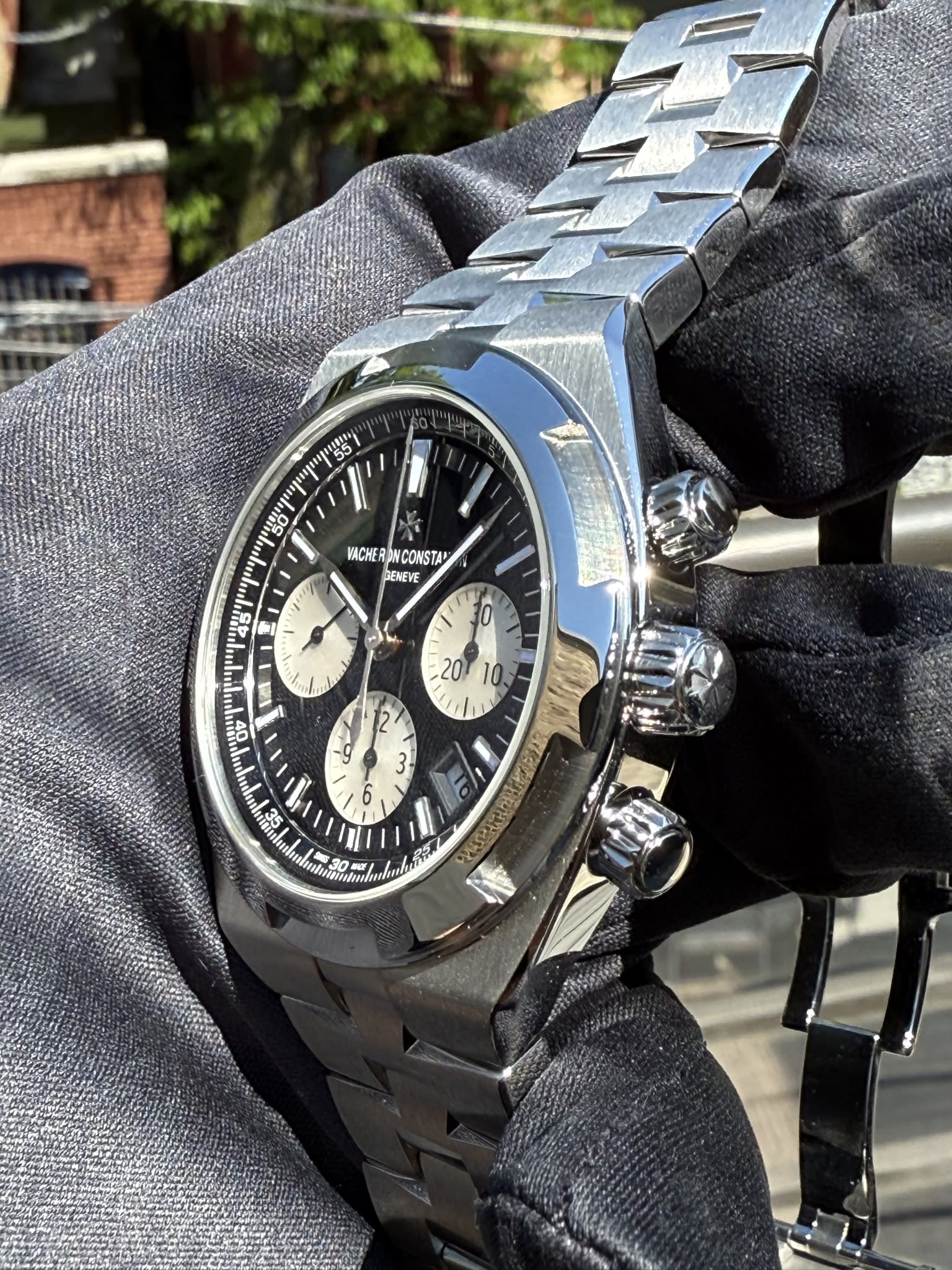 Vacheron Constantin Overseas Chronograph Stainless Steel / Black 5520V/210A-B481
