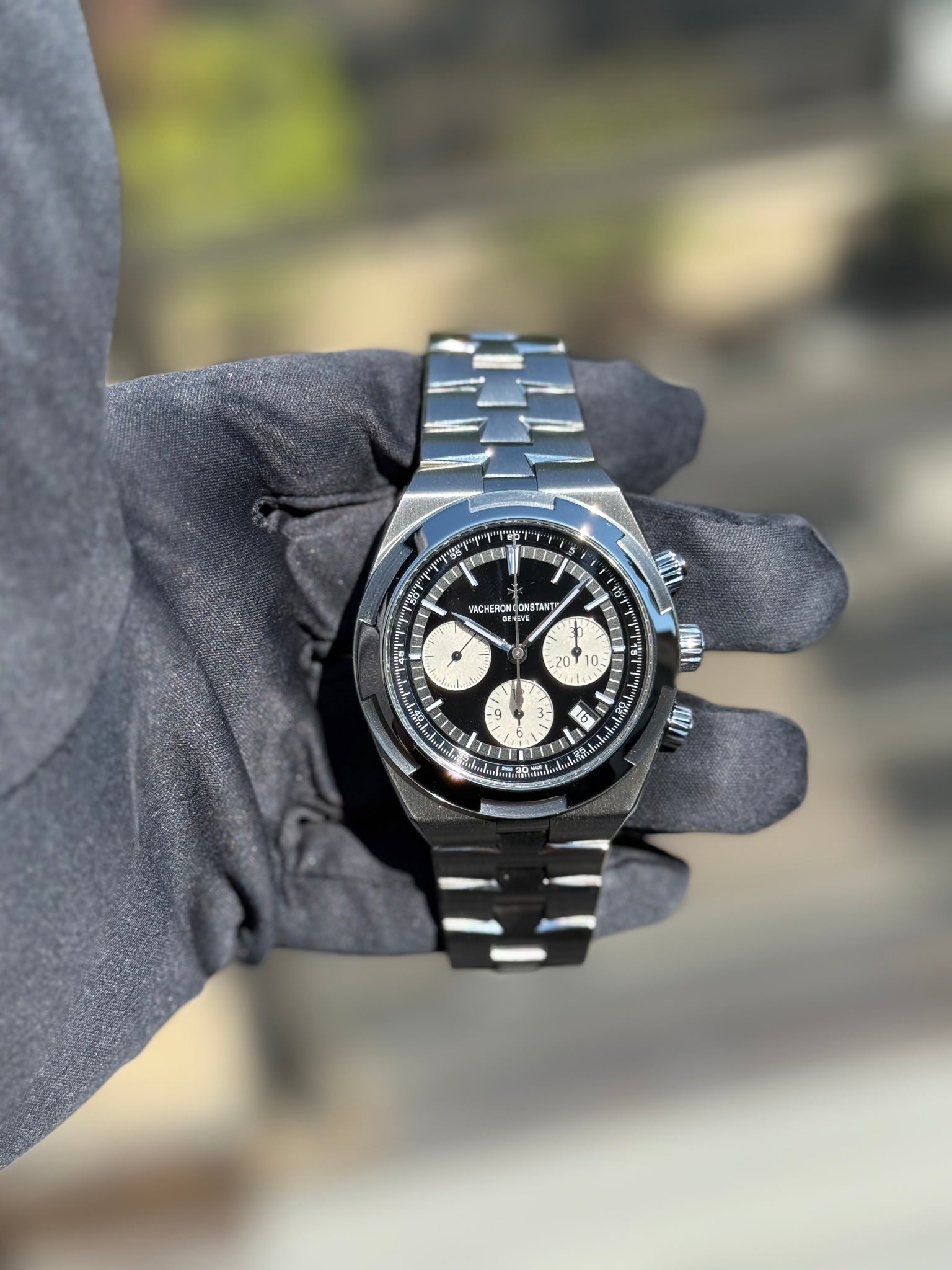 Vacheron Constantin Overseas Chronograph Stainless Steel / Black 5520V/210A-B481