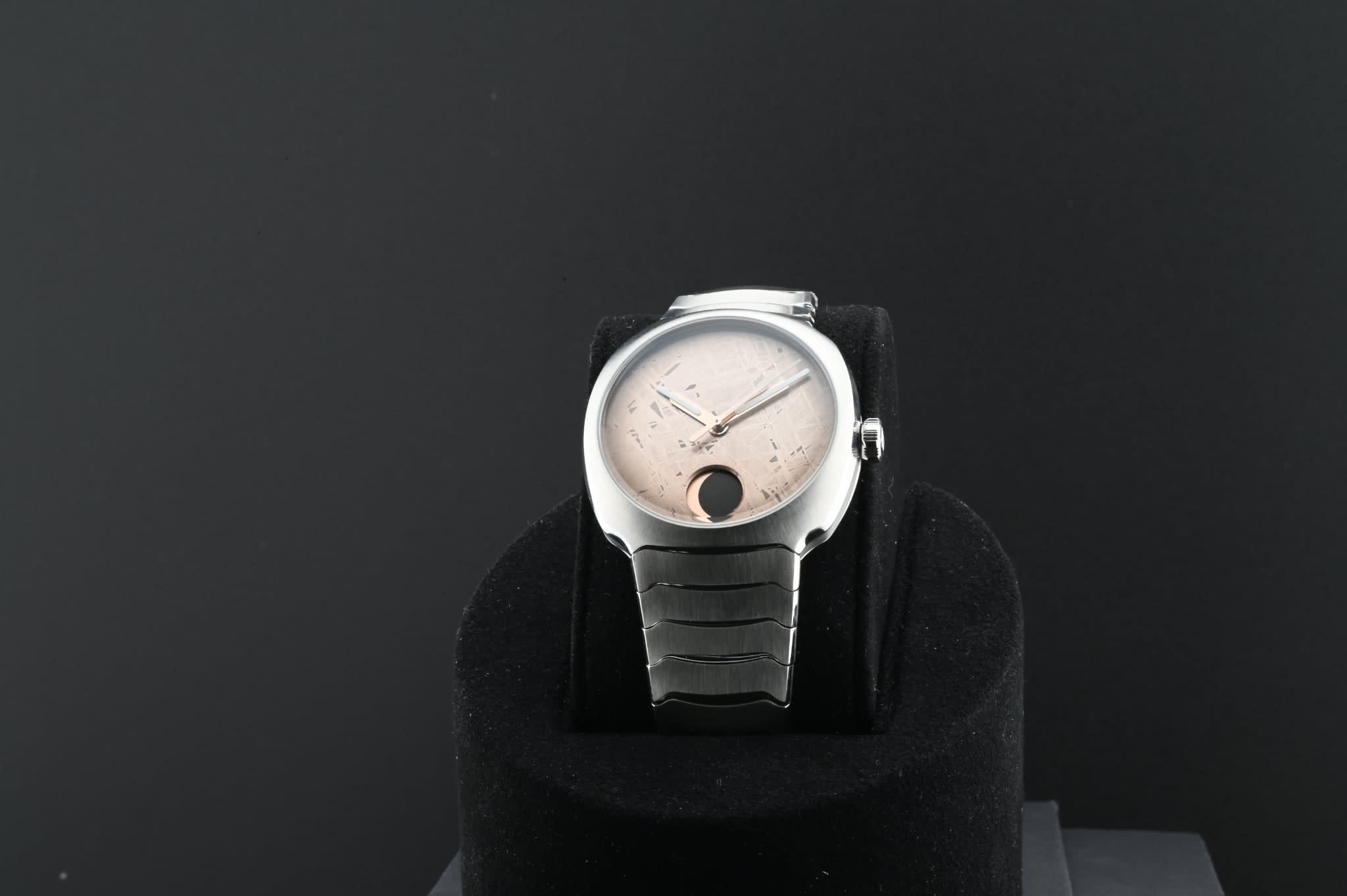 NEW MODEL! First In The US!! The Best Of Moser - Meteorite Streamliner!