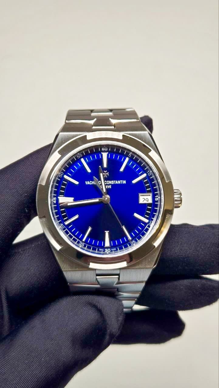 Vacheron Constantin Overseas Date Stainless Steel / Blue