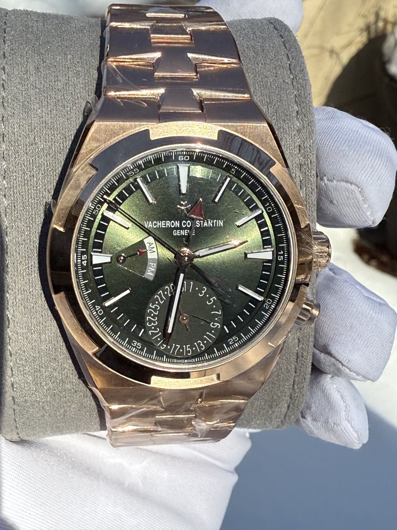 Vacheron Constantin Overseas Dual Time Pink Gold / Green 7920V/210R-B965