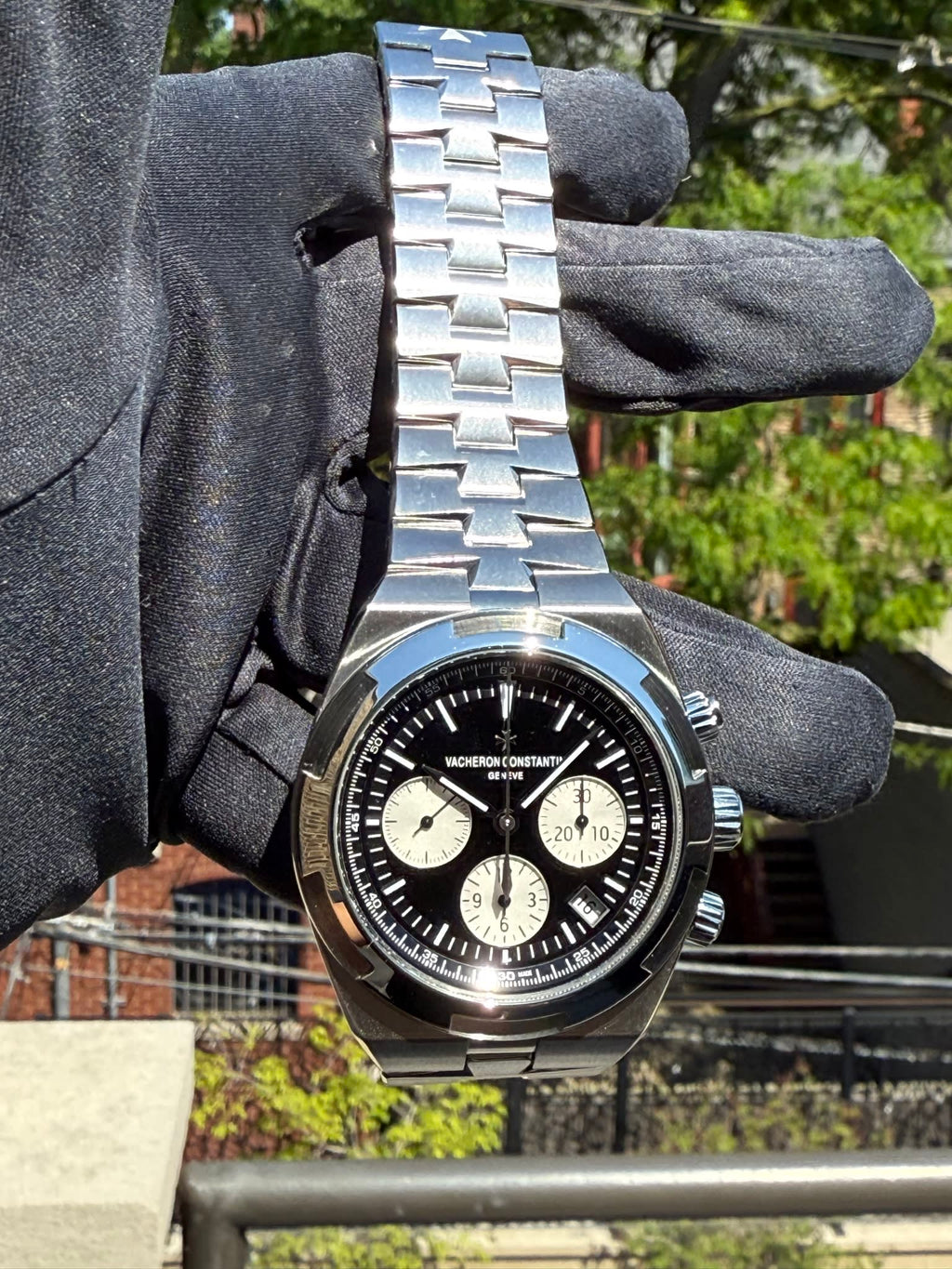 Vacheron Constantin Overseas Chronograph Stainless Steel / Black 5520V/210A-B481