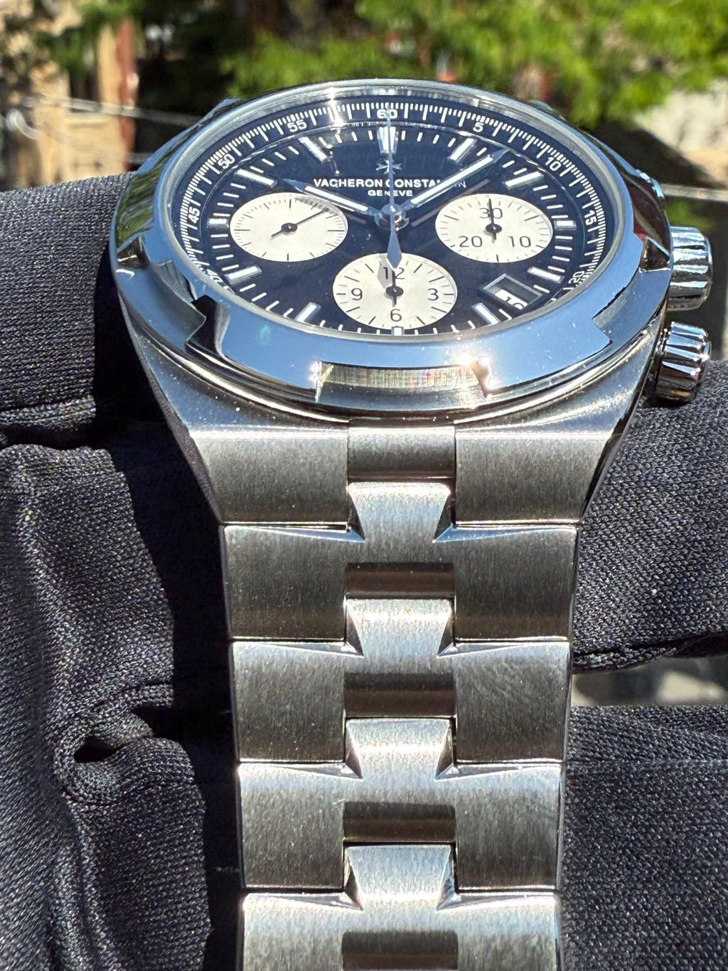 Vacheron Constantin Overseas Chronograph Stainless Steel / Black 5520V/210A-B481