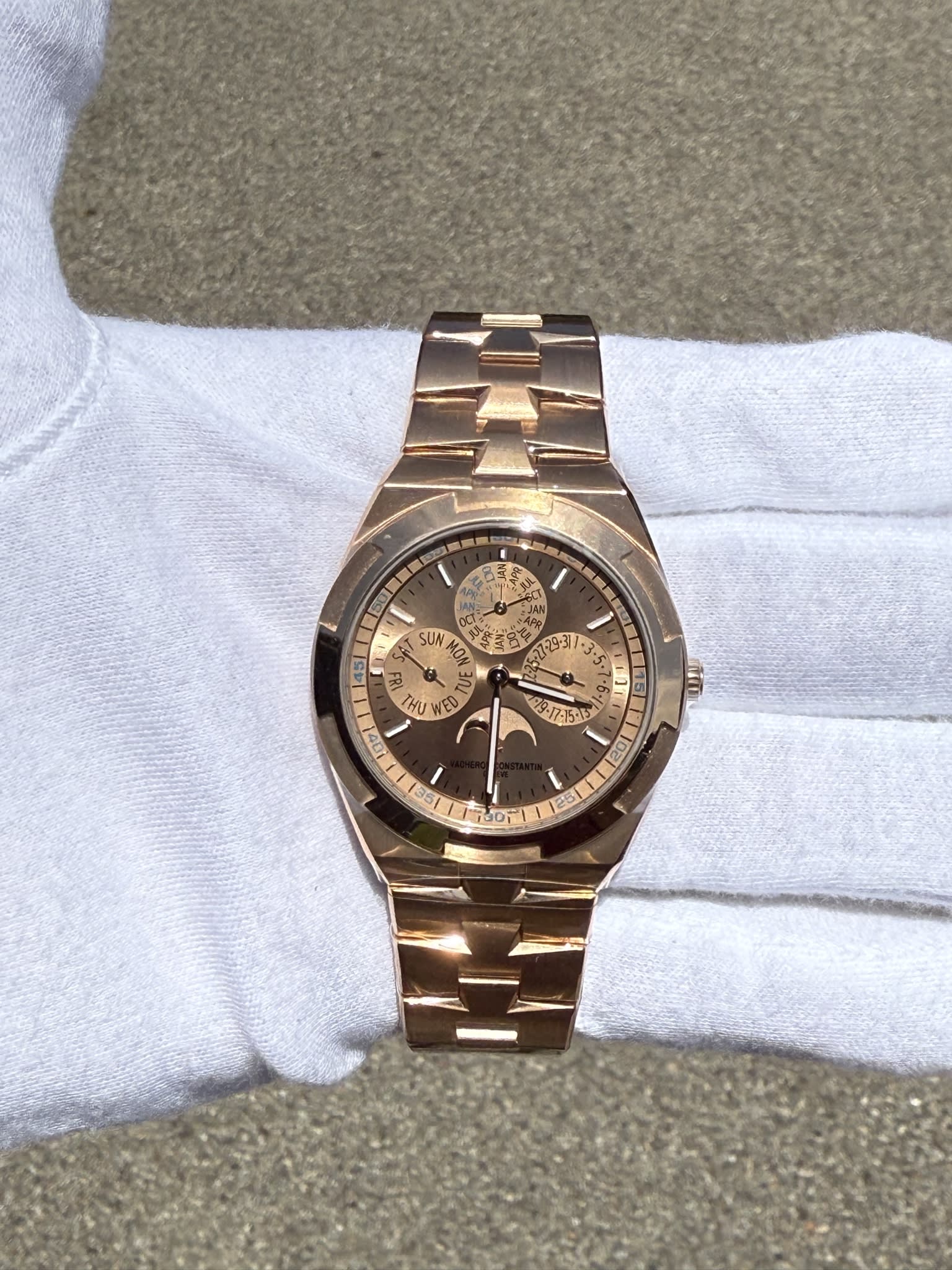 Vacheron Constantin Overseas Ultra-Thin Perpetual Calendar Pink Gold / Pink Gold
