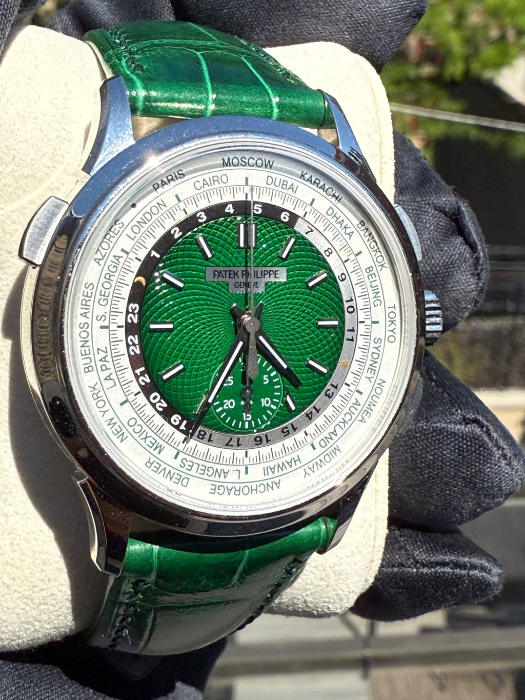 Patek Philippe Complications World Time Chronograph 5930 Platinum / Green 5930P-001
