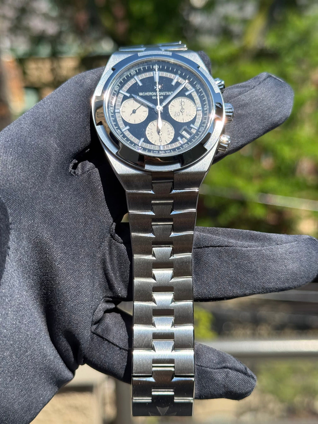 Vacheron Constantin Overseas Chronograph Stainless Steel / Black 5520V/210A-B481
