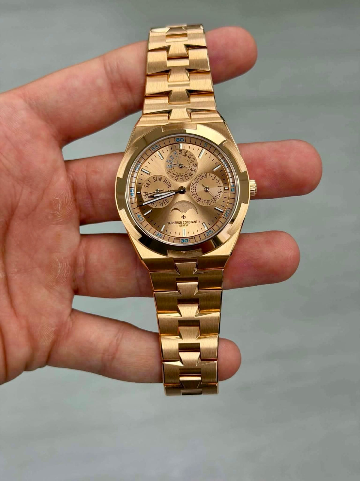 Vacheron Constantin Overseas Ultra-Thin Perpetual Calendar Pink Gold / Pink Gold