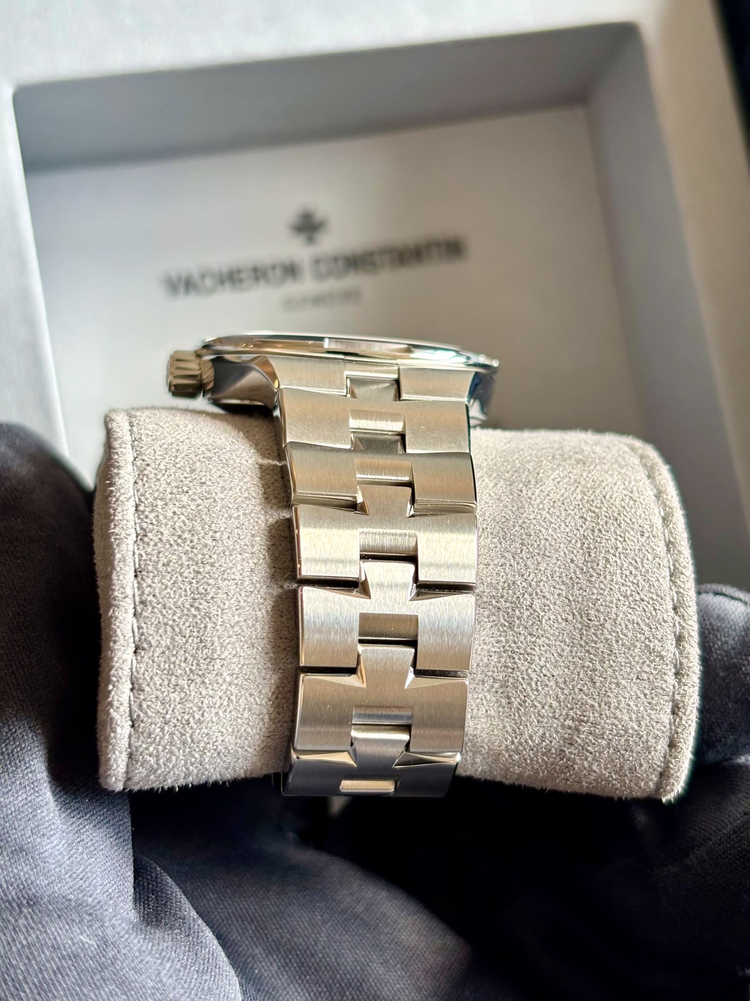 Vacheron Constantin Overseas Automatic 35 Stainless Steel / Blue / Bracelet