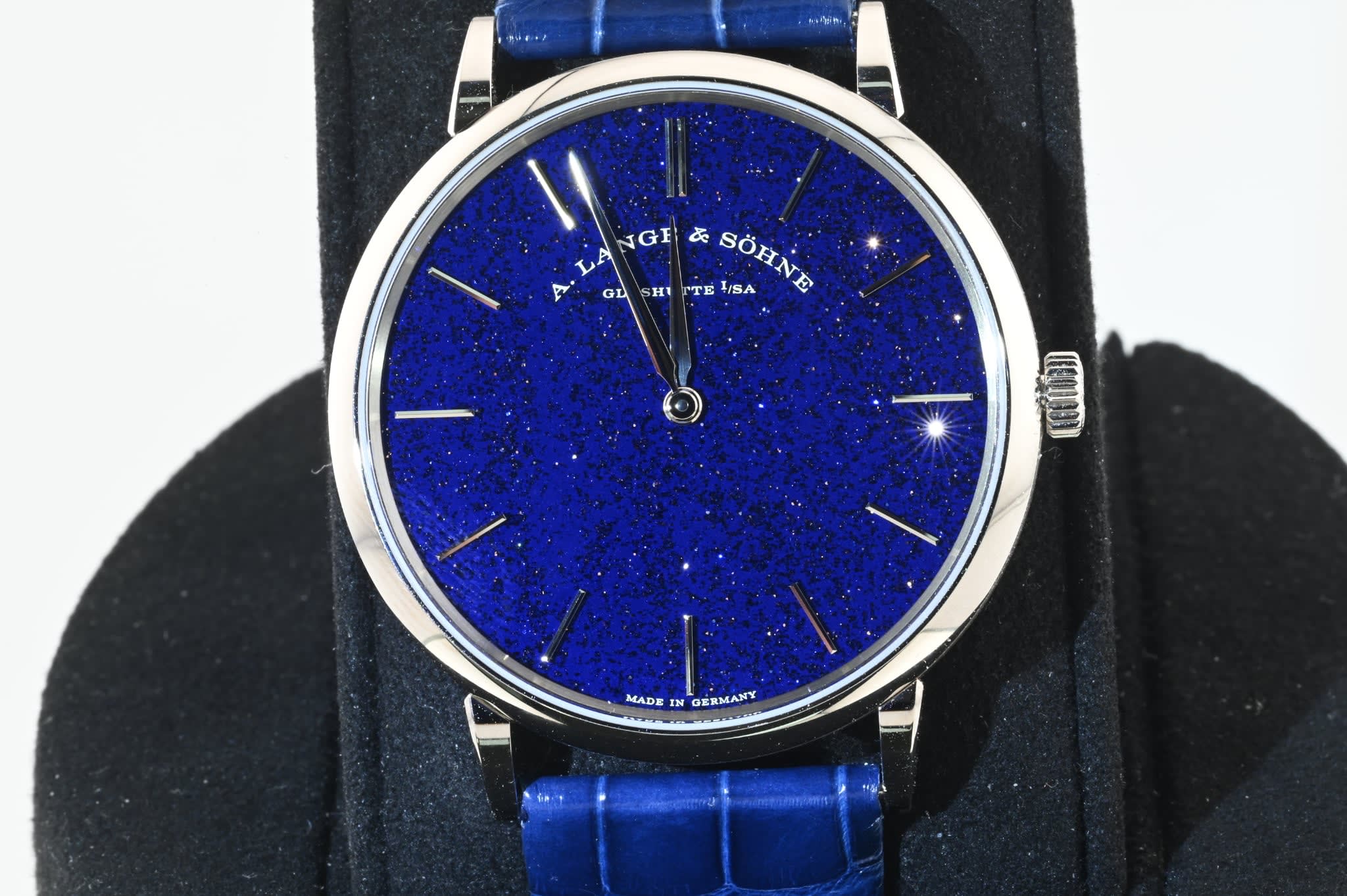 A. Lange & Söhne Saxonia Thin  205.086