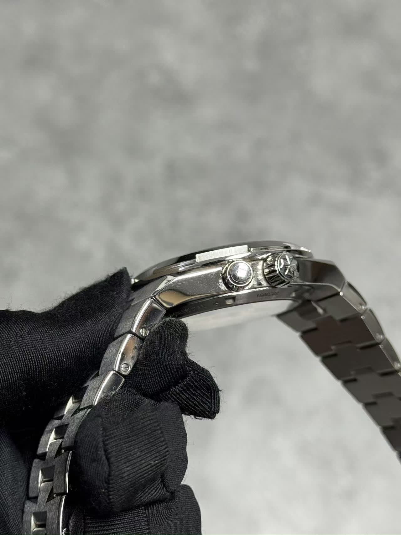 Vacheron Constantin Overseas Dual Time Stainless Steel / Blue 7920V/210A-B334