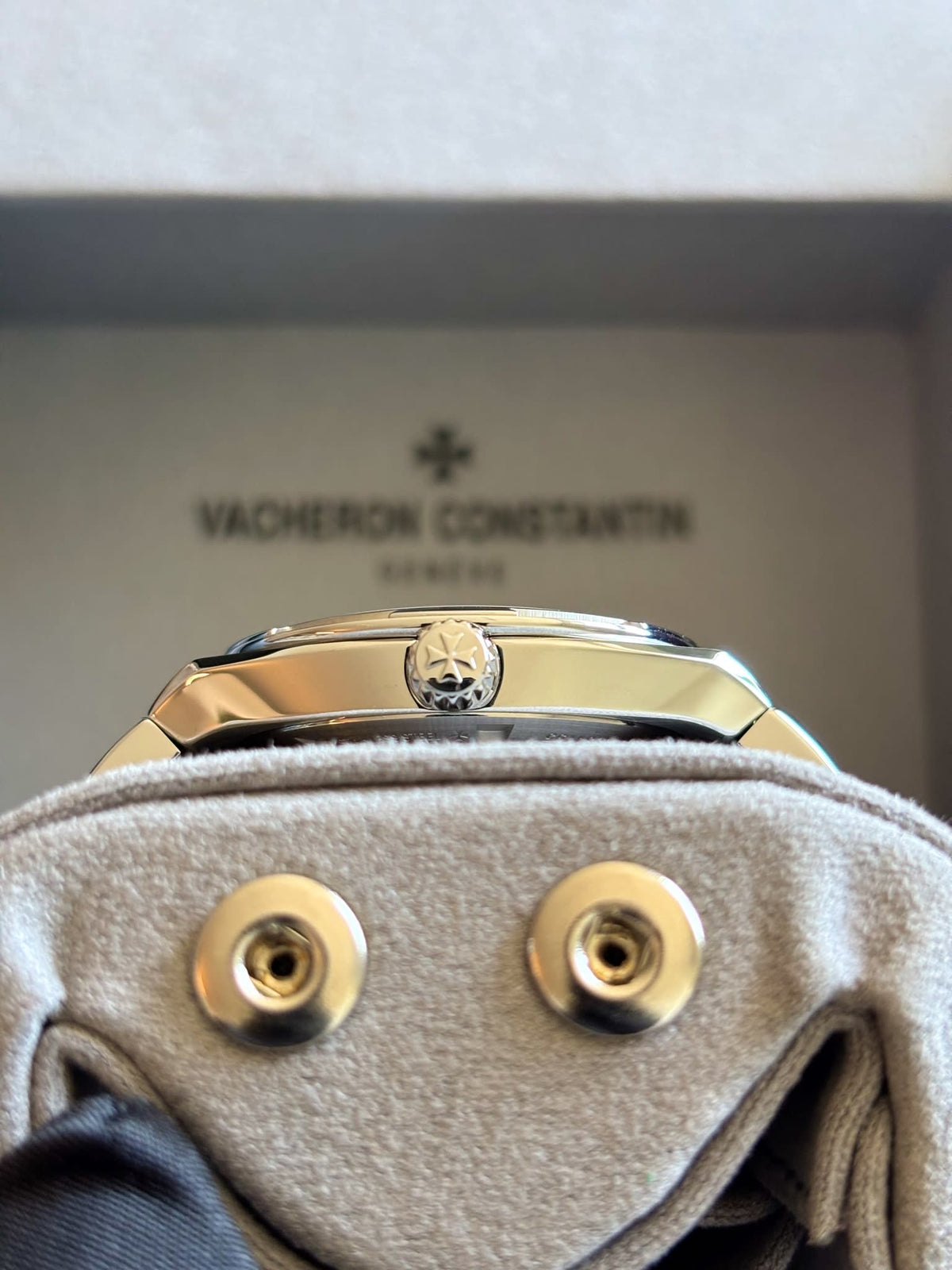 Vacheron Constantin Overseas