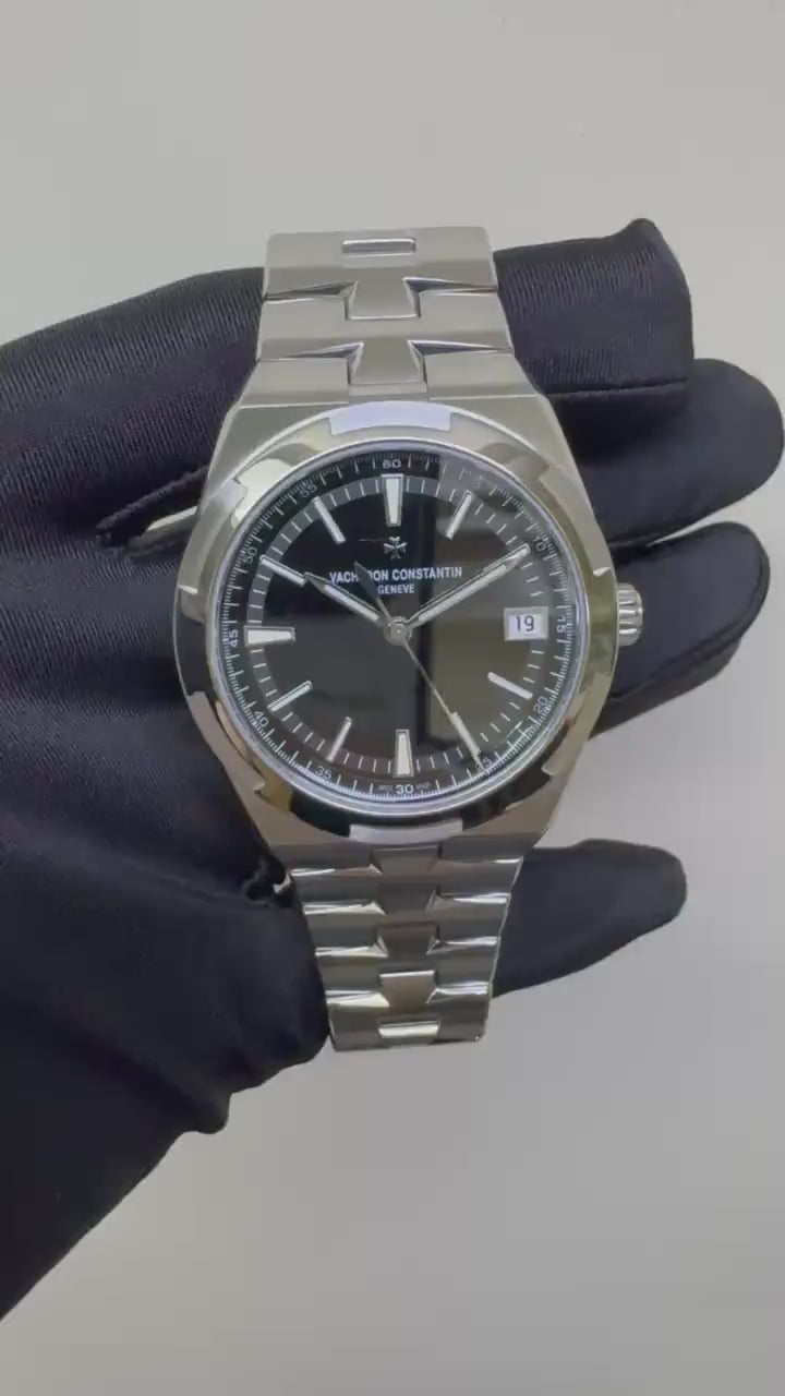 Vacheron Constantin Overseas Date Stainless Steel / Black 4520V/210A-B483