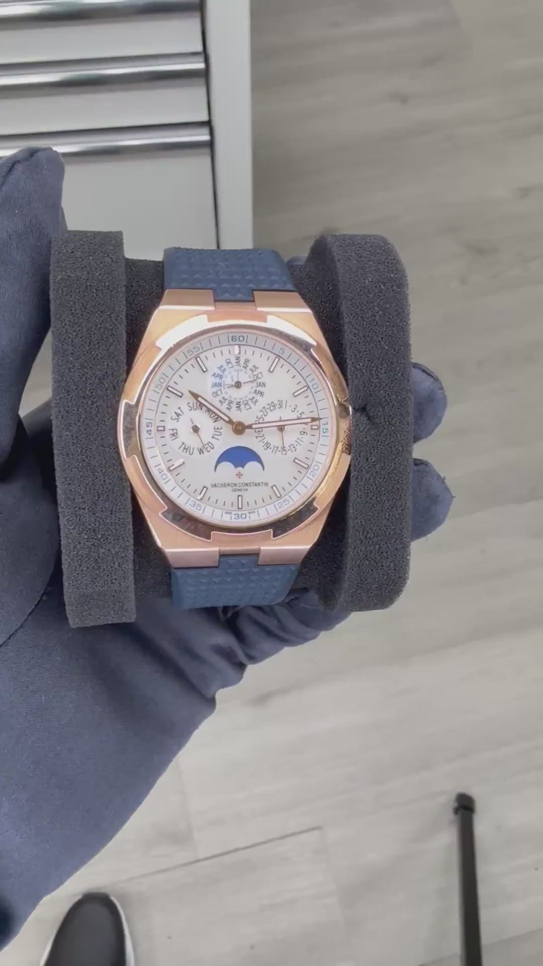 IN STOCK! Vacheron Constantin Overseas Perpetual Calendar 4300V/000R-B064