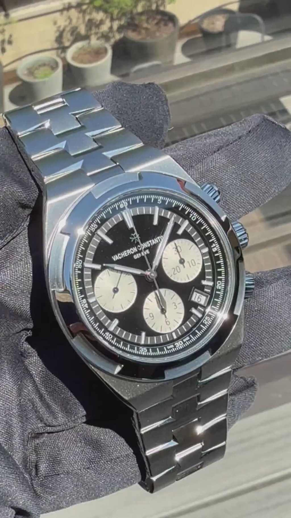 Vacheron Constantin Overseas Chronograph Stainless Steel / Black 5520V/210A-B481