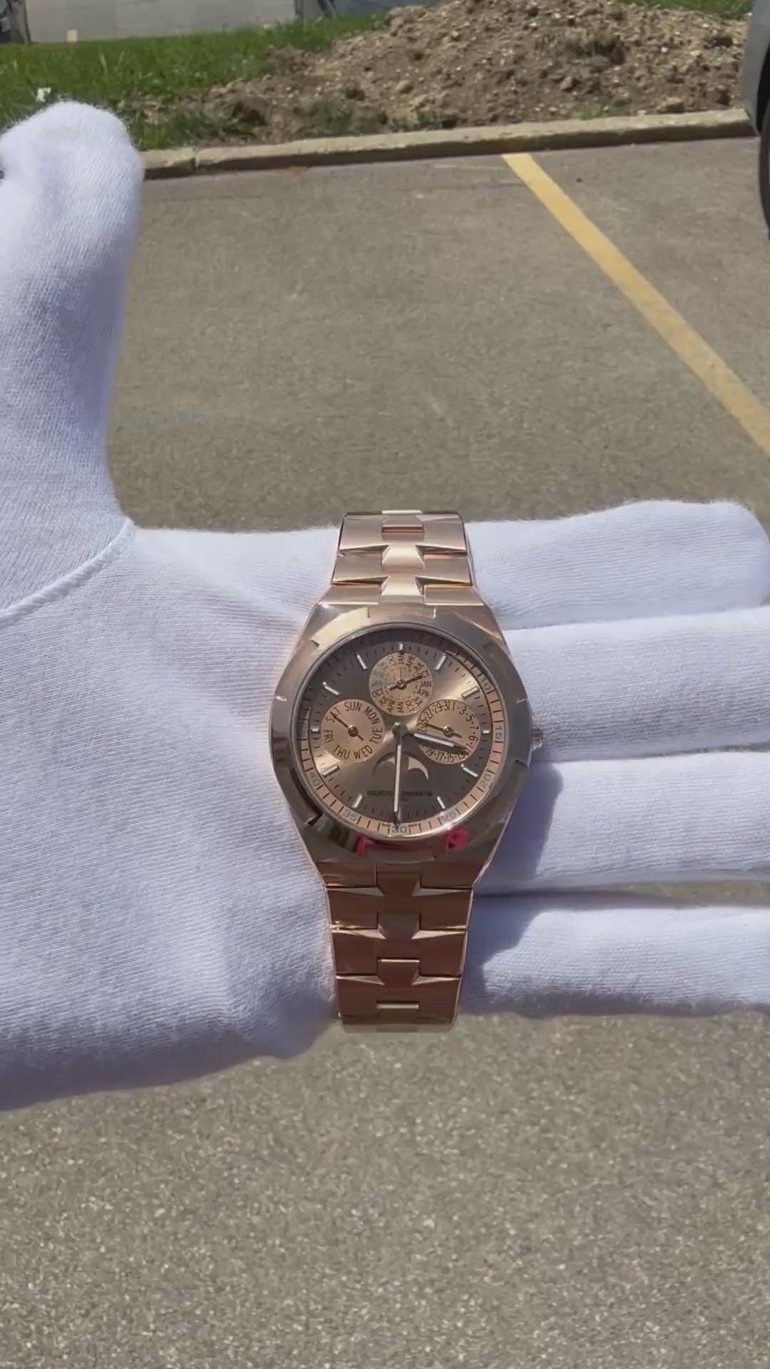 Vacheron Constantin Overseas Ultra-Thin Perpetual Calendar Pink Gold / Pink Gold 4300V/220R-H144