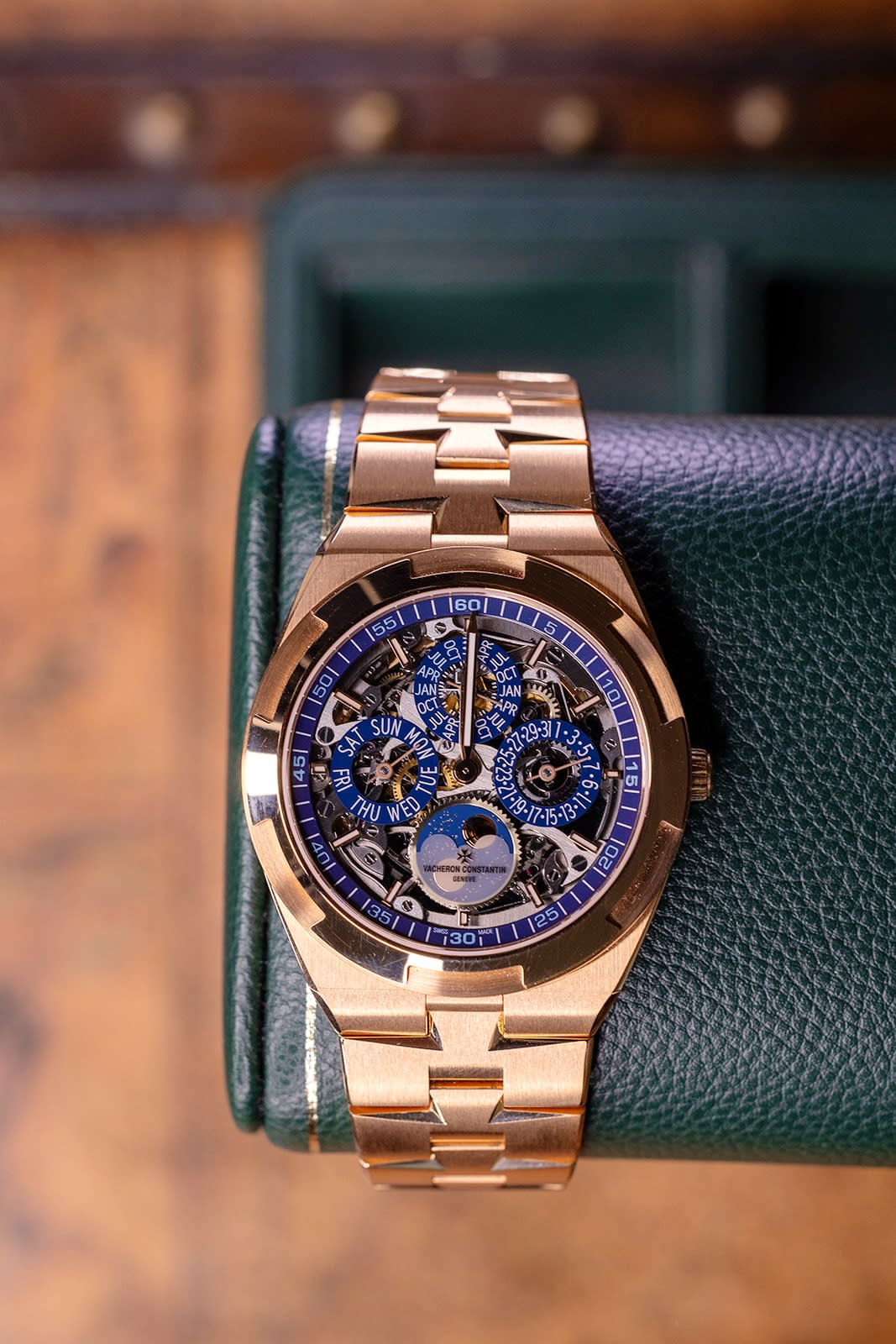 Vacheron Constantin Overseas Ultra-Thin Perpetual Calendar Pink Gold / Skeleton / Bracelet