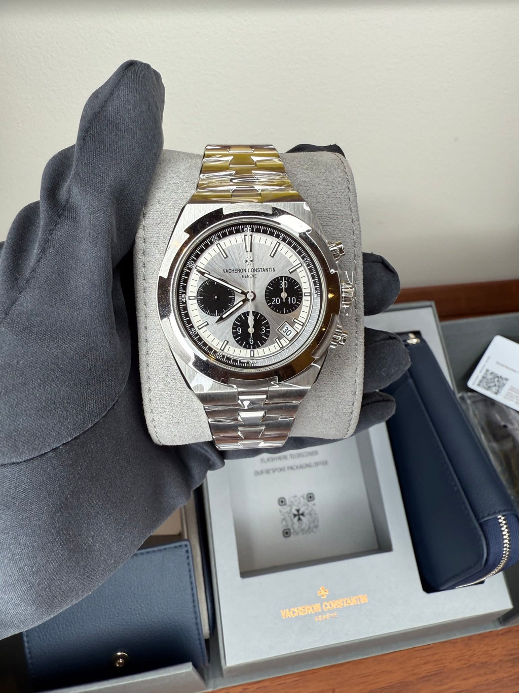 Vacheron Constantin Overseas Chronograph 5520V/210A-B686