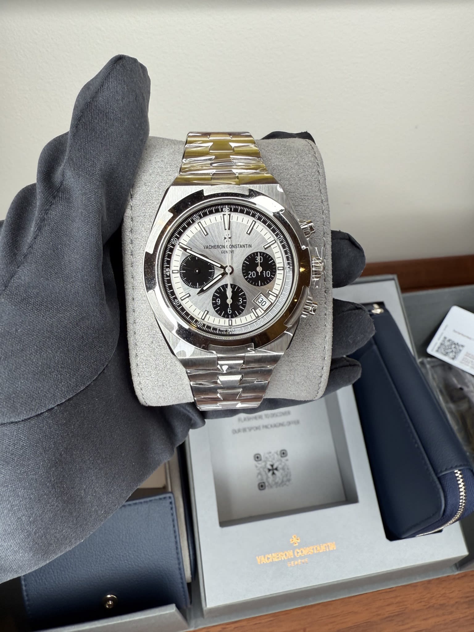 Vacheron Constantin Overseas Chronograph 5520V/210A-B686