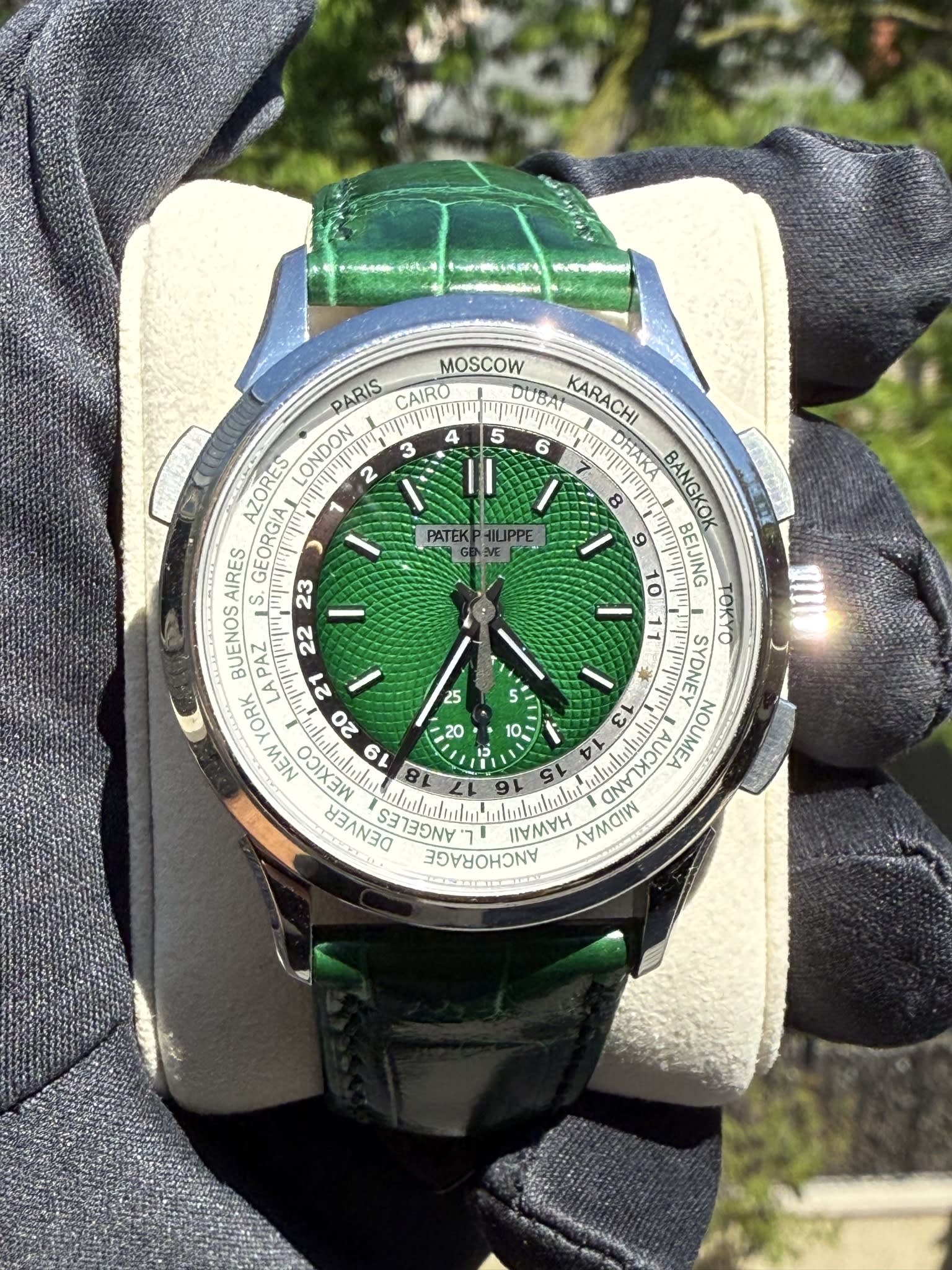 Patek Philippe Complications World Time Chronograph 5930 Platinum / Green 5930P-001