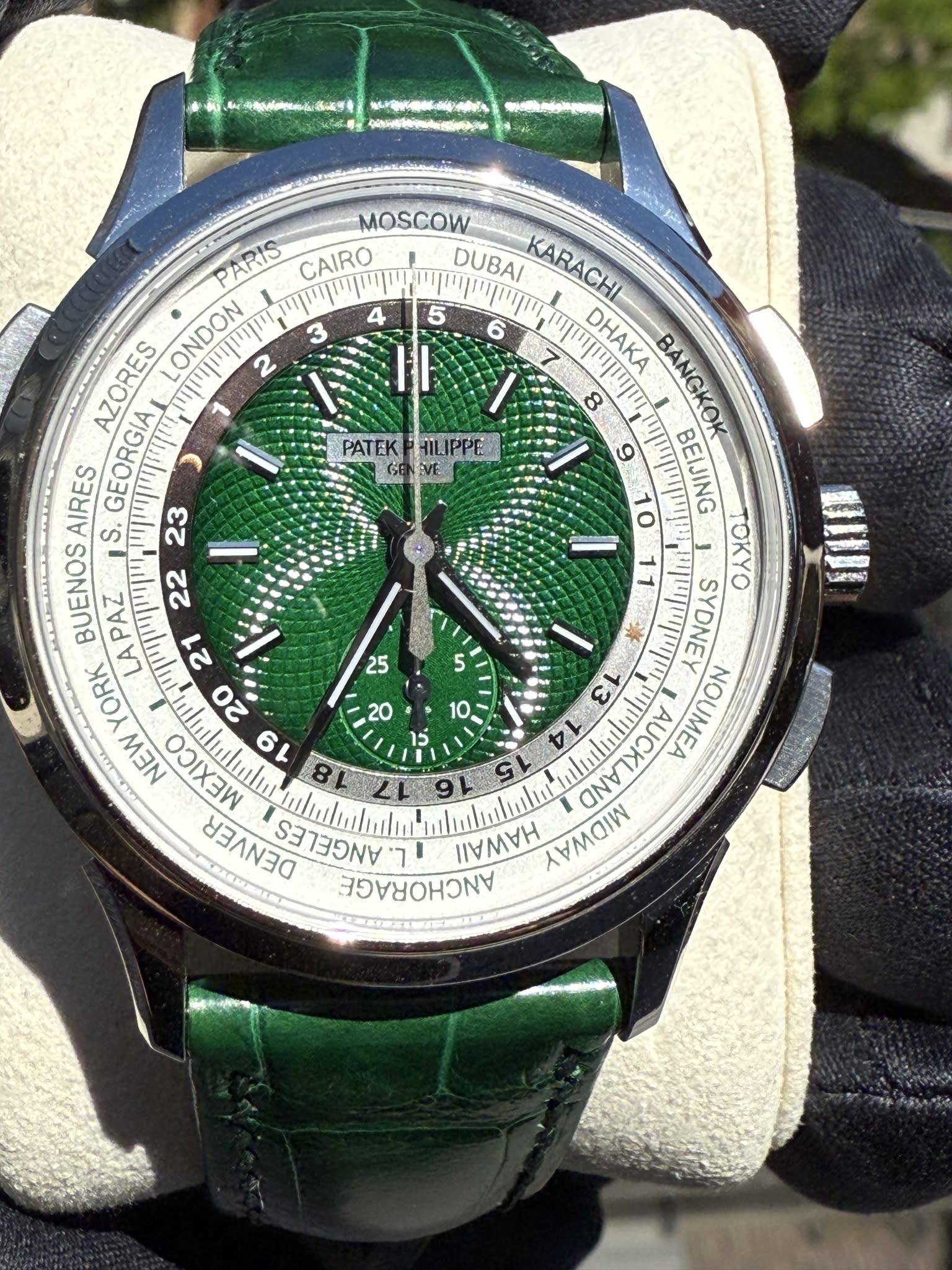Patek Philippe Complications World Time Chronograph 5930 Platinum / Green 5930P-001