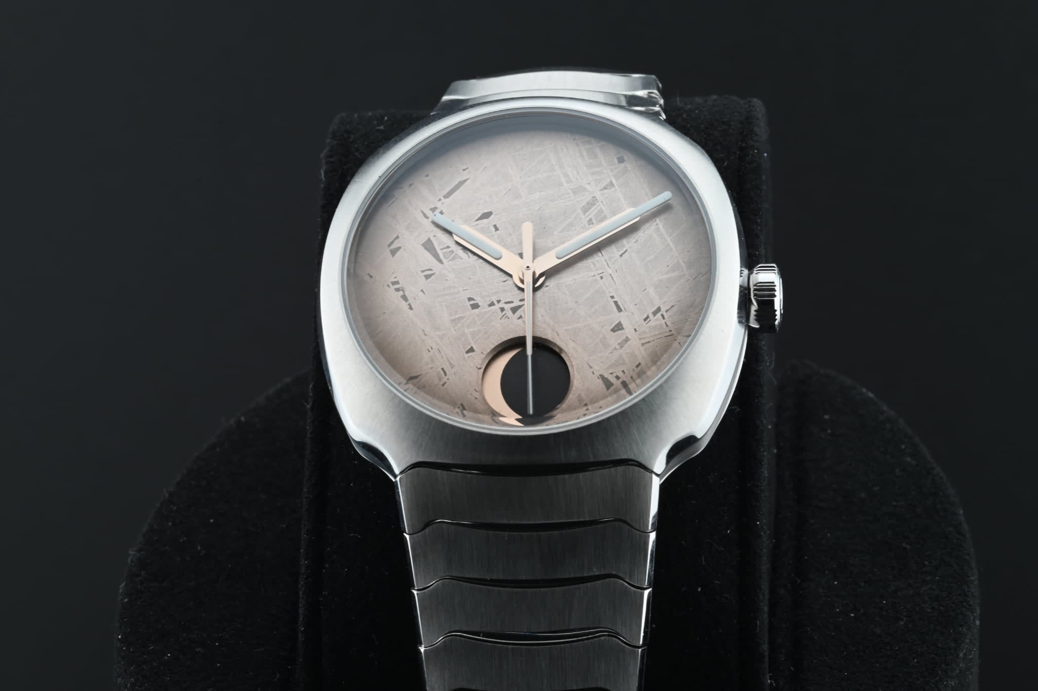 NEW MODEL! First In The US!! The Best Of Moser - Meteorite Streamliner!