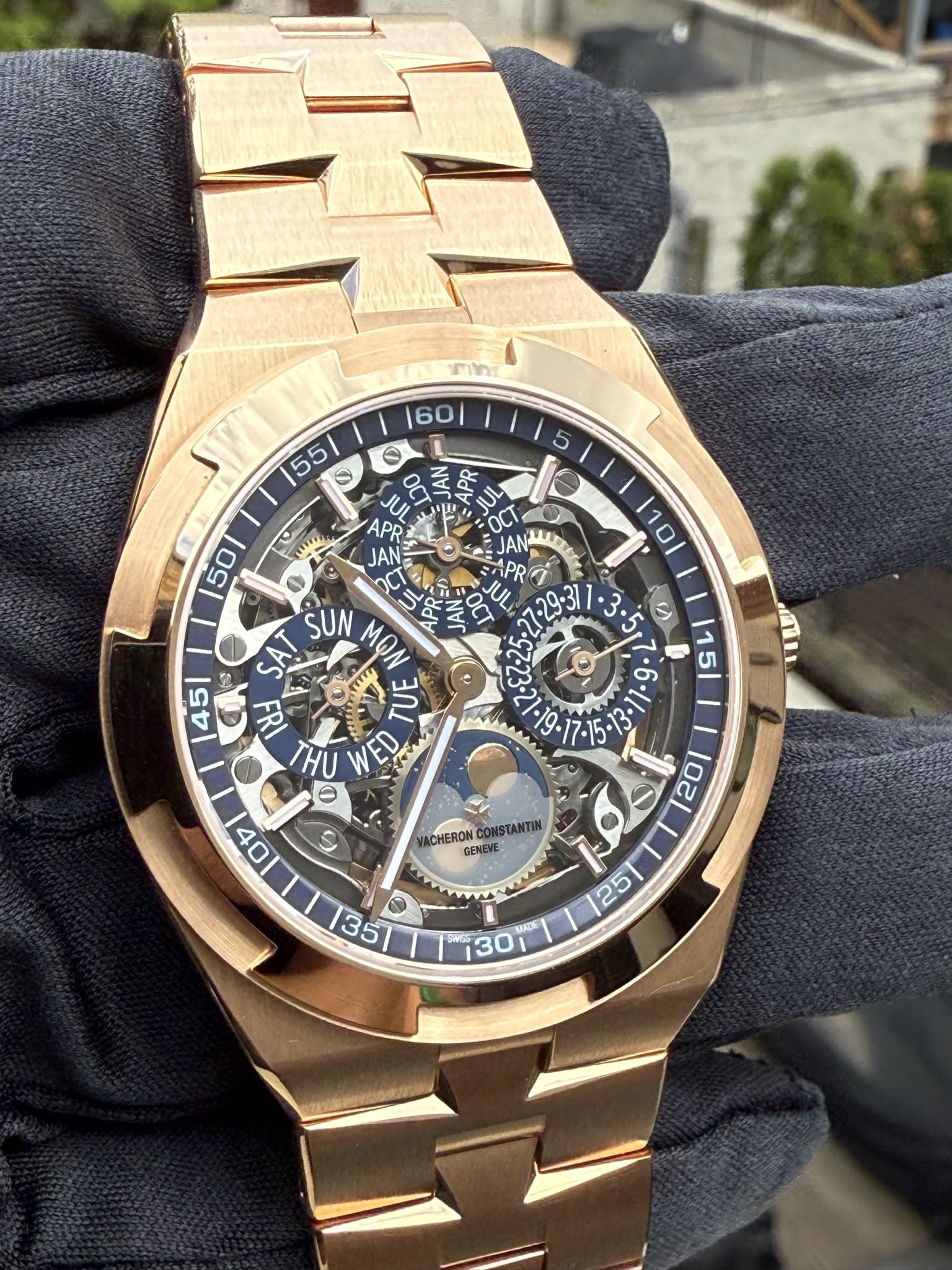 Vacheron Constantin Overseas Ultra-Thin Perpetual Calendar Pink Gold / Skeleton / Bracelet 4300V/220R-B642